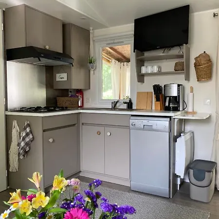 Ruhig Gelegenes Mobilhome La Carabasse Vias