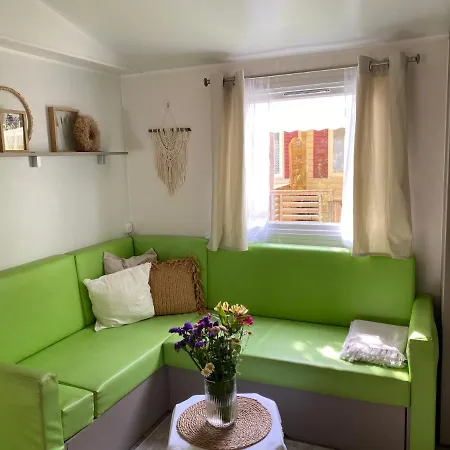 Ruhig Gelegenes Mobilhome La Carabasse Holiday park Vias