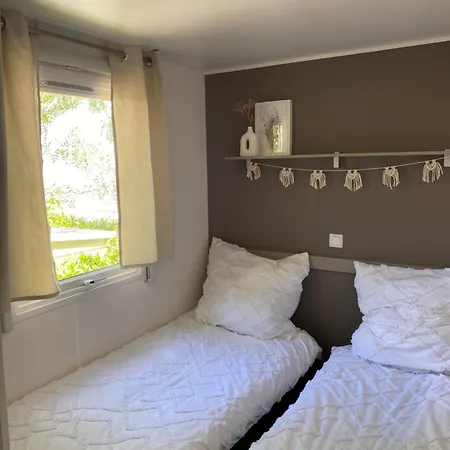 Ruhig Gelegenes Mobilhome La Carabasse Holiday park Vias